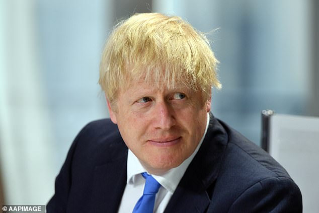 After the injections started to make him feel sick, Boris skipped the picture in 2020 in favor of ¿exercise and willpower¿